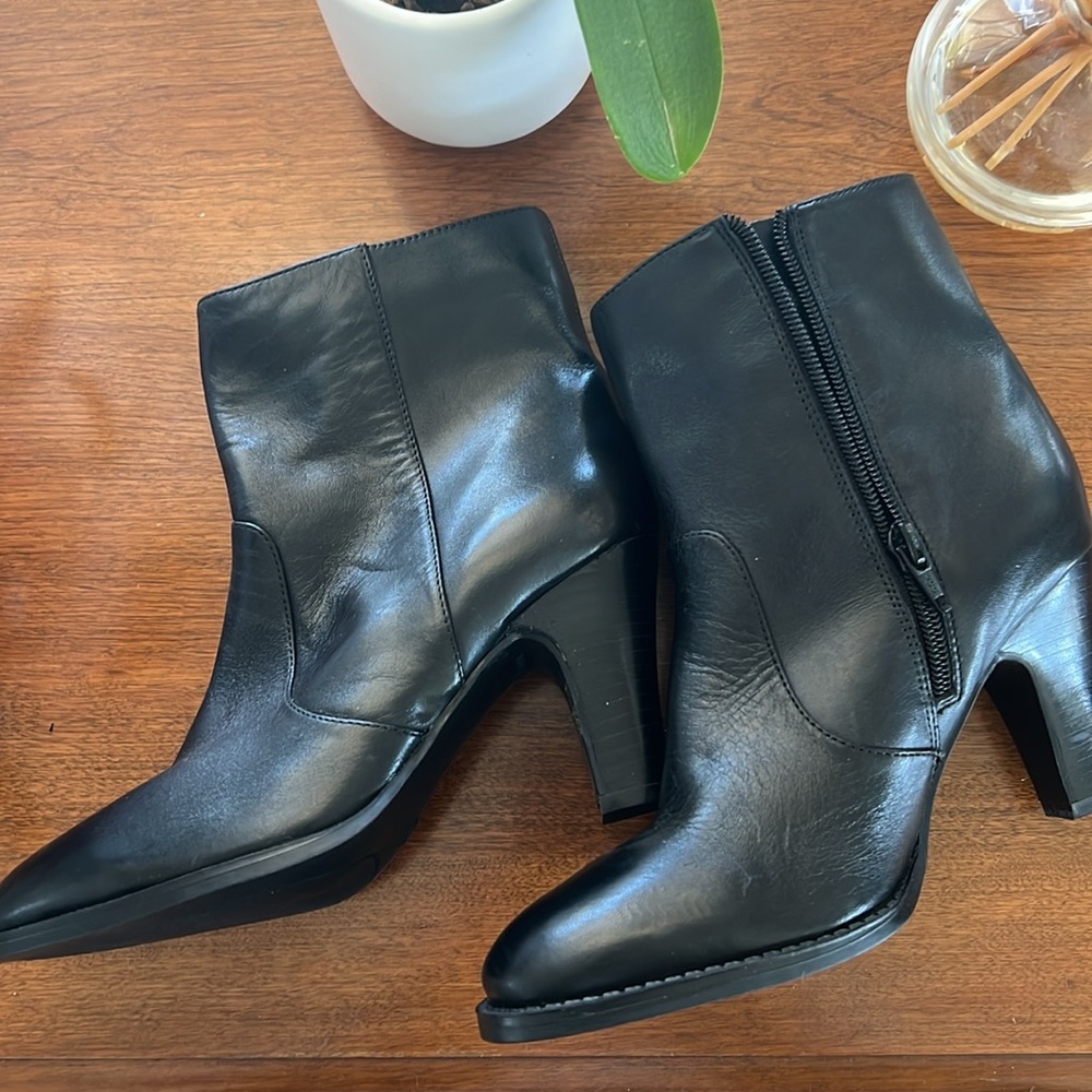 Bloomingdales Boots